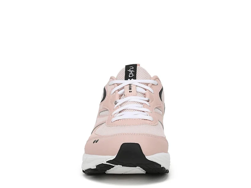 Invoke 2 Walking Sneaker