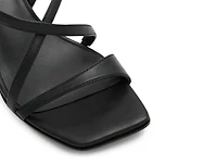 Shaynaa Sandal