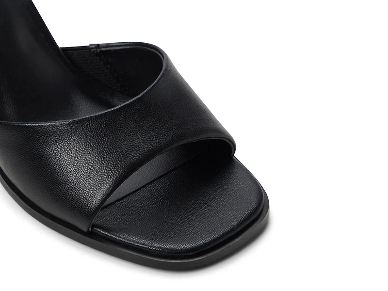 Cassiee Sandal