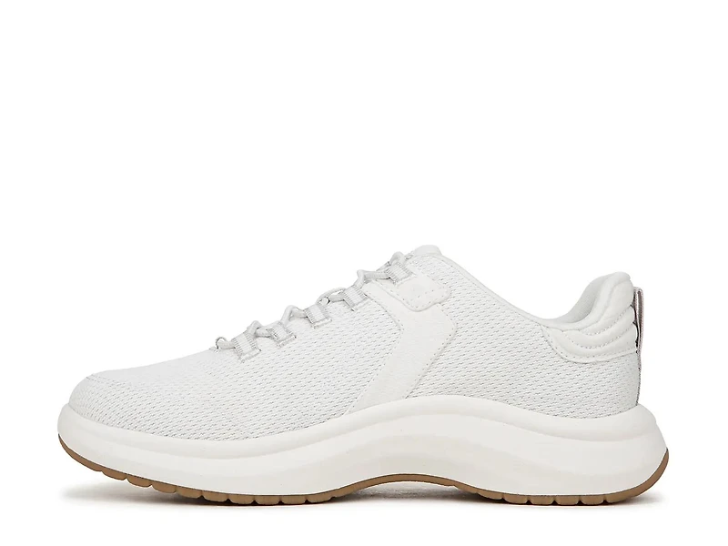 Feel At Ease Sneaker