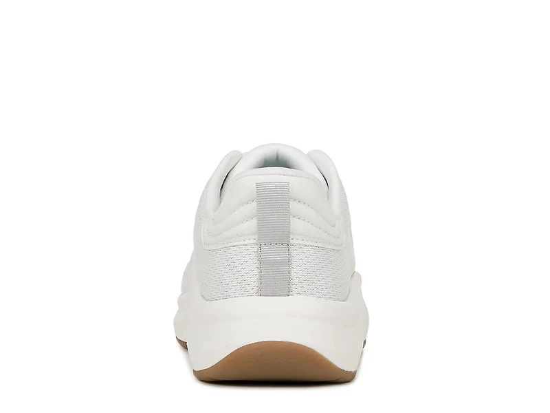 Feel At Ease Sneaker