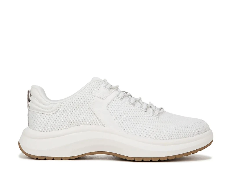 Feel At Ease Sneaker