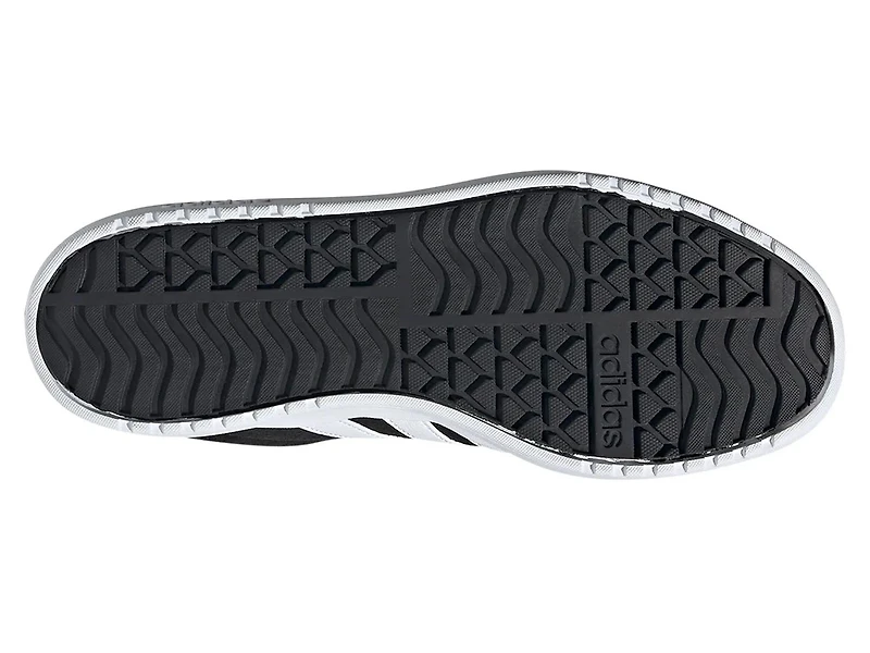 VL Court Bold Sneaker
