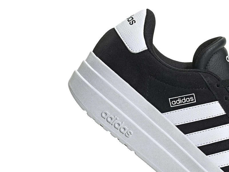 VL Court Bold Sneaker