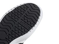 VL Court Bold Sneaker