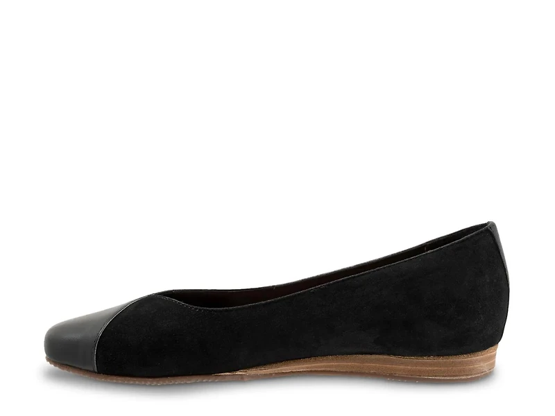 Vina Slip-On