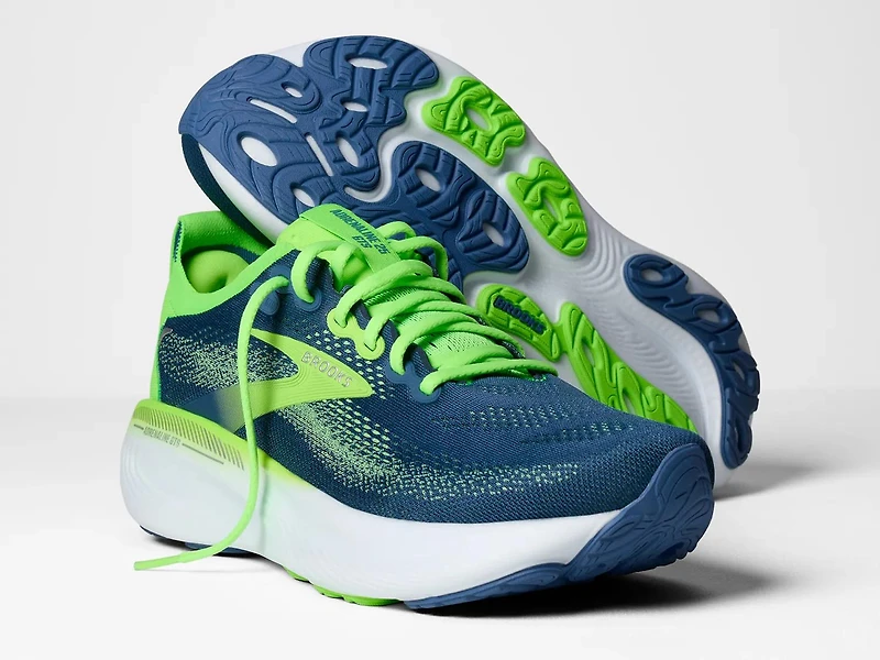 Adrenaline 25 Running Shoe
