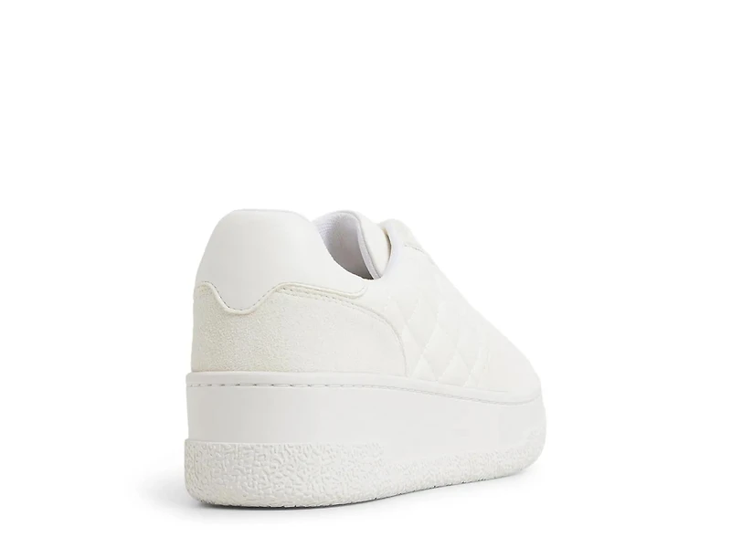 Deevale Platform Sneaker