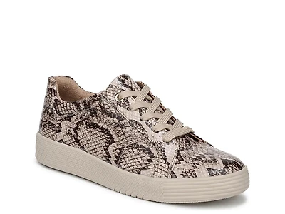 Neela Sneaker