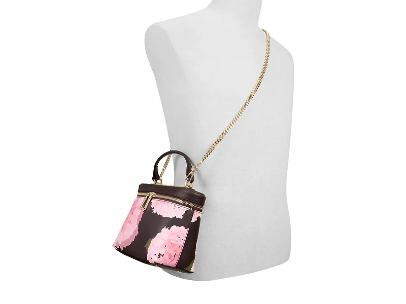 Tia Satchel