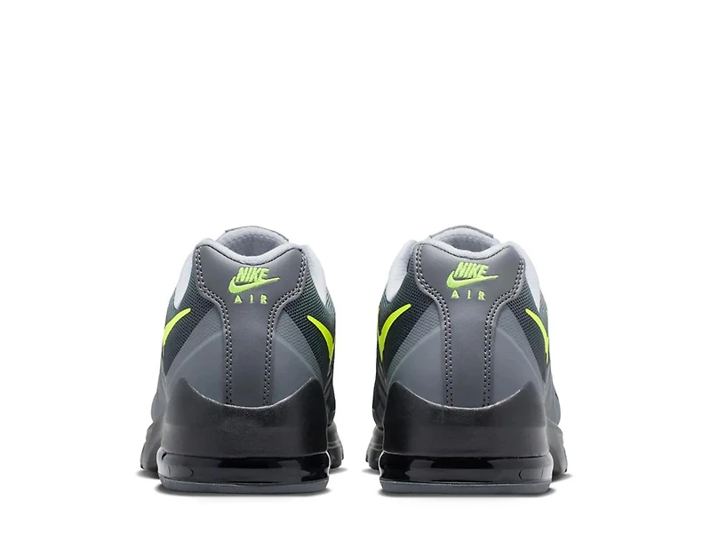 Air Max Invigor Sneaker
