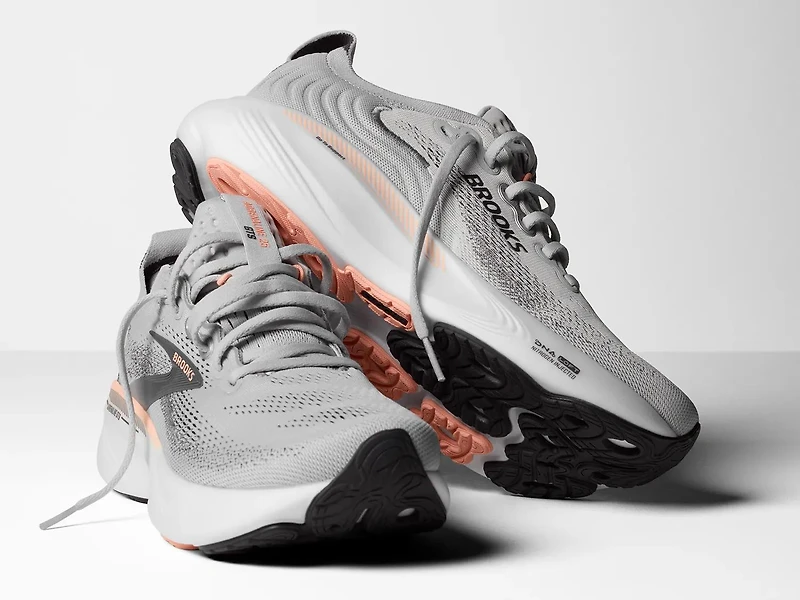 Adrenaline 25 Running Shoe