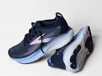 Adrenaline 25 Running Shoe