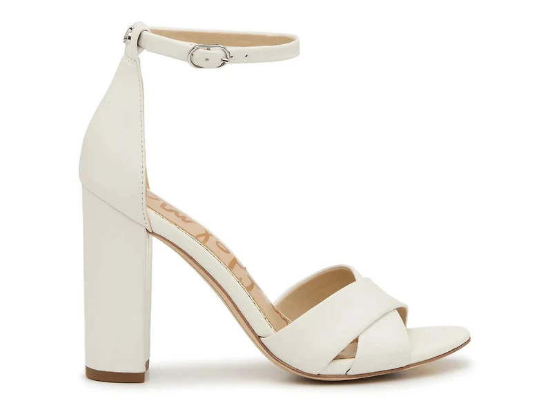 Yenna Sandal
