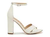 Yenna Sandal