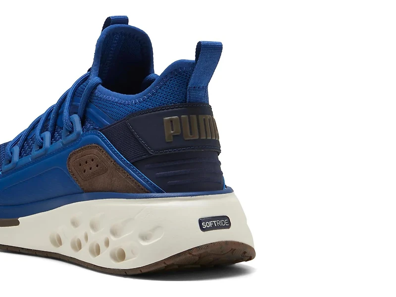 Softride Frequence Street Sneaker