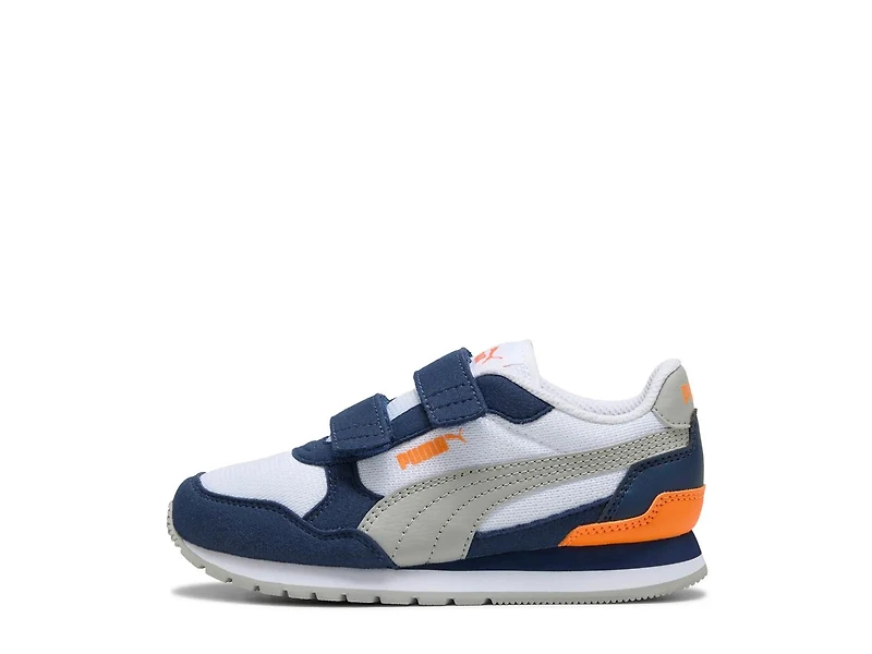 ST Runner v4 Sneaker