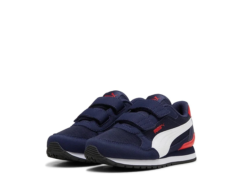 ST Runner v4 Sneaker