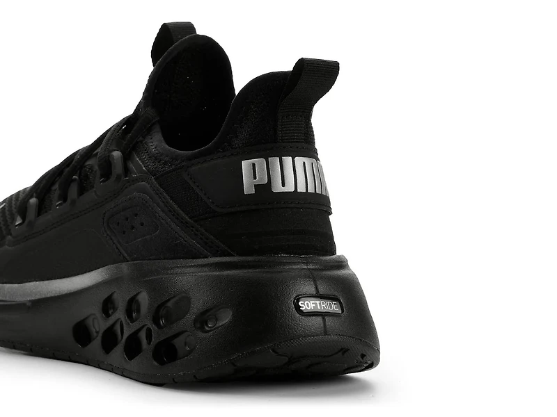 Softride Frequence Street Sneaker - Women's