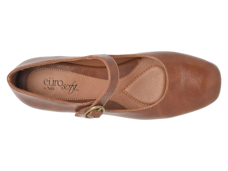 Paulette Mary Jane Pump