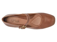 Paulette Mary Jane Pump