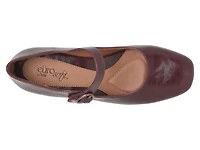 Paulette Mary Jane Pump