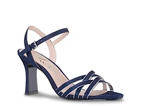 Amina Sandal