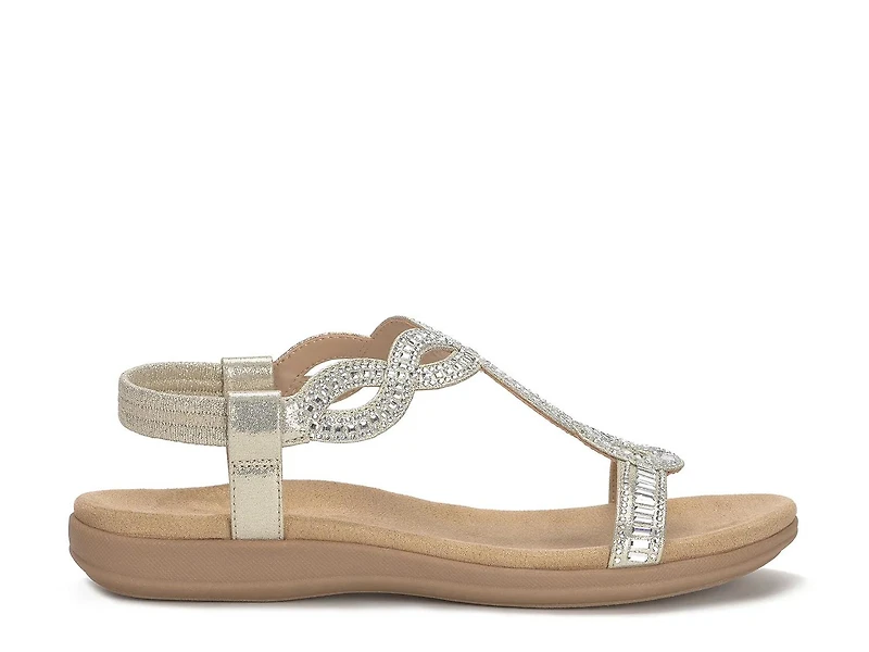 Aziela Sandal
