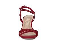 Izzel Sandal