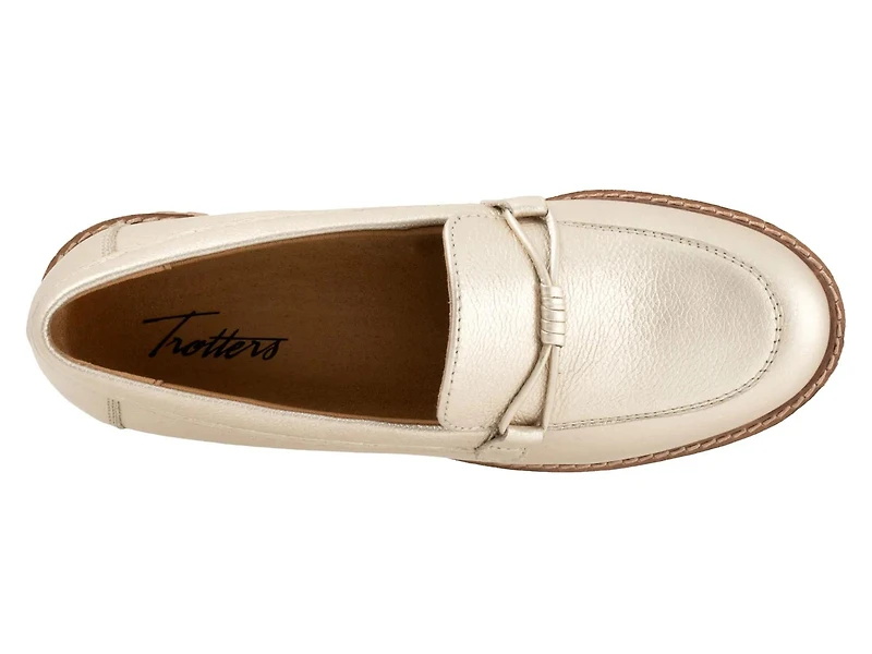 Fiora Loafer