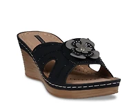 Fiora Wedge Sandal