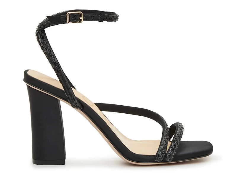 Yumie Sandal