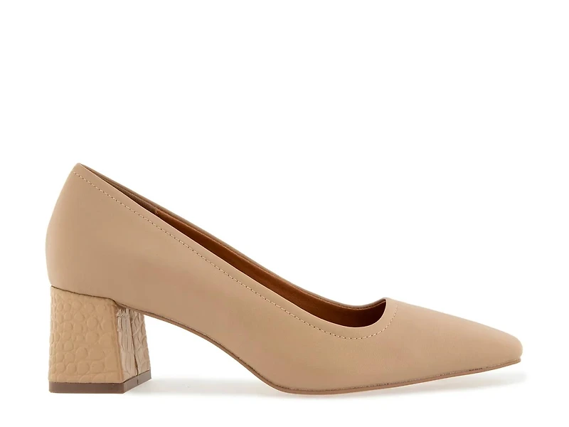 Amelia Pump