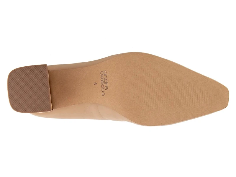 Amelia Pump