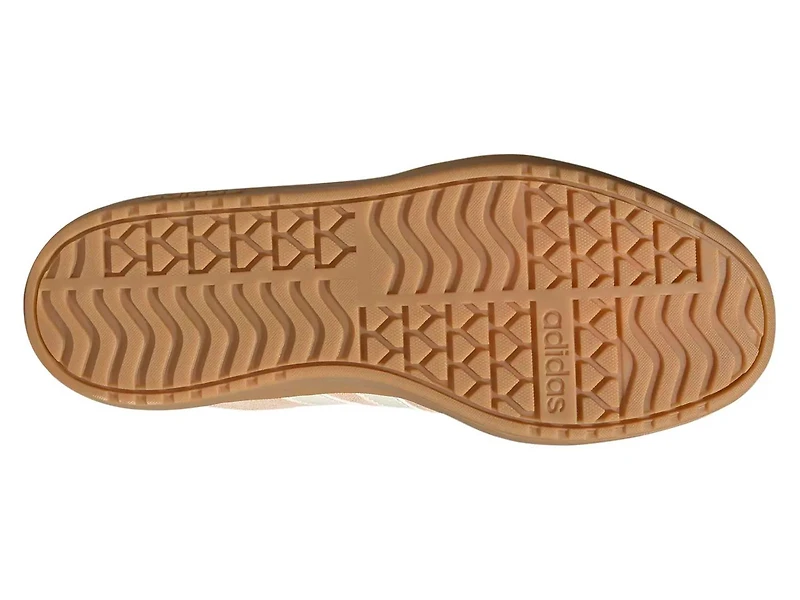 VL Court Bold Sneaker