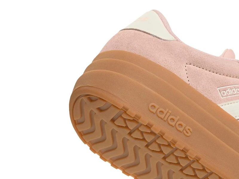 VL Court Bold Sneaker