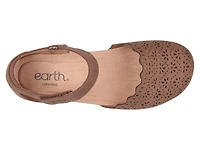 Betti Flat