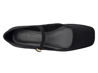 Isannah Mary Jane Flat