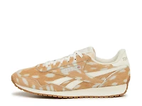 Classic AZ Sneaker - Women's