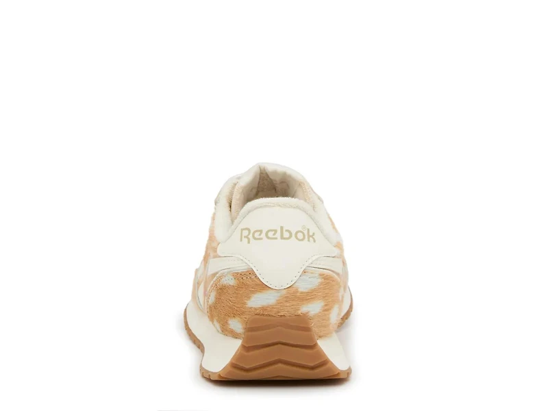 Classic AZ Sneaker - Women's