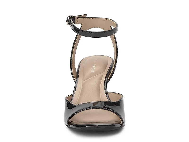 Ianna Sandal