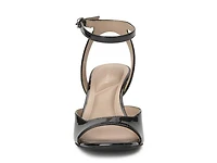 Ianna Sandal