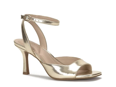 Ianna Sandal