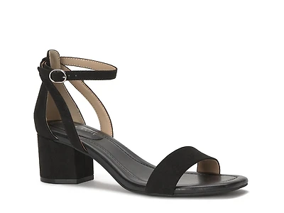 Maurra Sandal