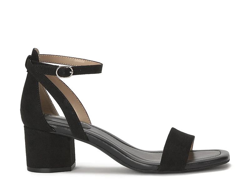 Maurra Sandal