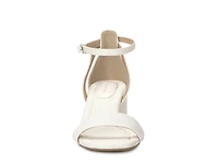 Maurra Sandal