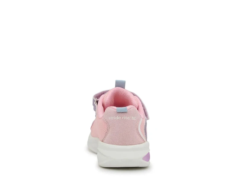 Dylan Sneaker