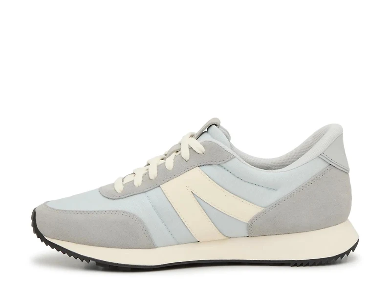 Milan 2 Hands-Free Sneaker