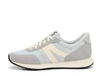 Milan 2 Hands-Free Sneaker