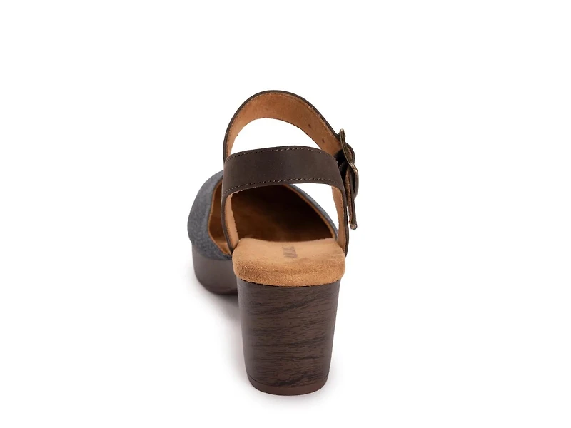 Merritt Platform Sandal